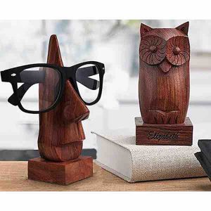 idee-regalo-natale-economiche-supporto-occhiali-legno-decorativo