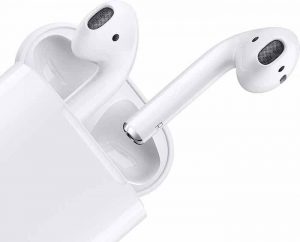 idee-regalo-natale-fidanzato-marito-apple-airpods-auricolari-cuffie-bluetooth-wireless