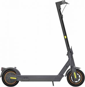 idee-regalo-natale-fidanzato-marito-monopattino-elettrico-segway