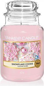 [7]-migliori-candele-natalizie-yankee-candle-natale-snowflake-cookie