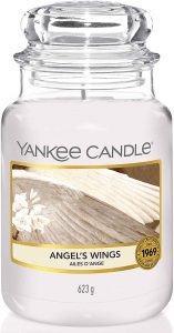 [9]-migliori-candele-natalizie-yankee-candle-natale-angels-wings