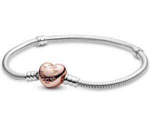 idee-regalo-amica-bracciale-pandora-amicizia